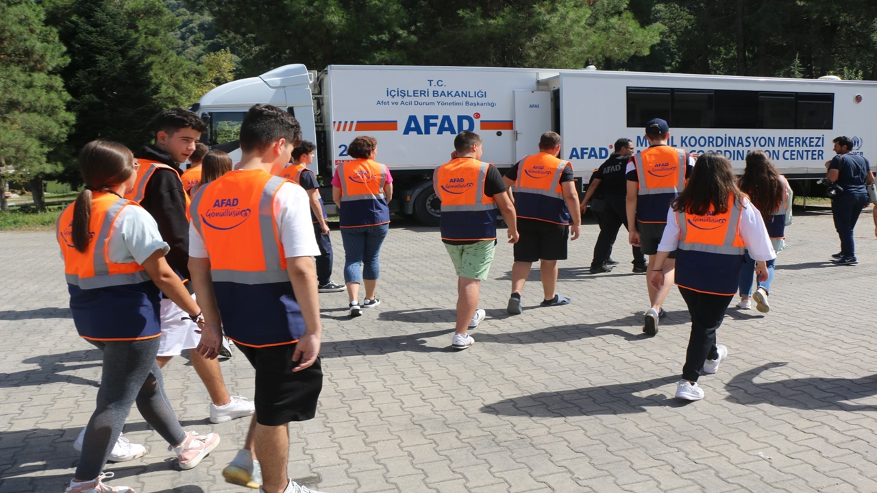 AFAD Sakarya’ya Gelen Yabancı Öğrencilere Afet Bilinci Eğitimi Verdi