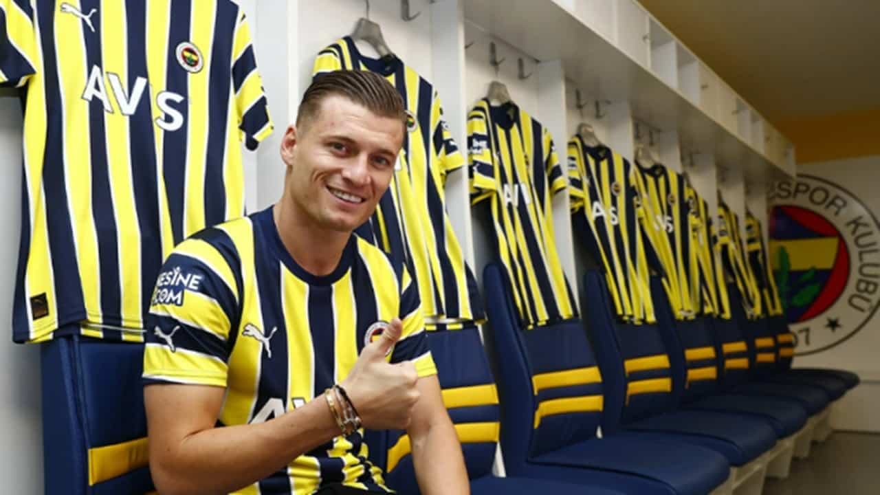 Alioski Fenerbahçe’ye Veda Etti 