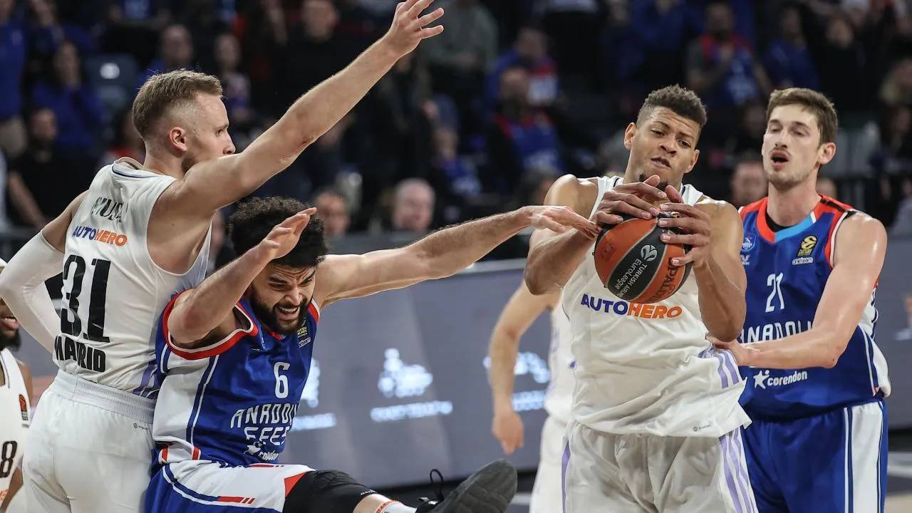 anadolu-efes-real-madridi-konuk-edecek-8ezo-jpg.webp