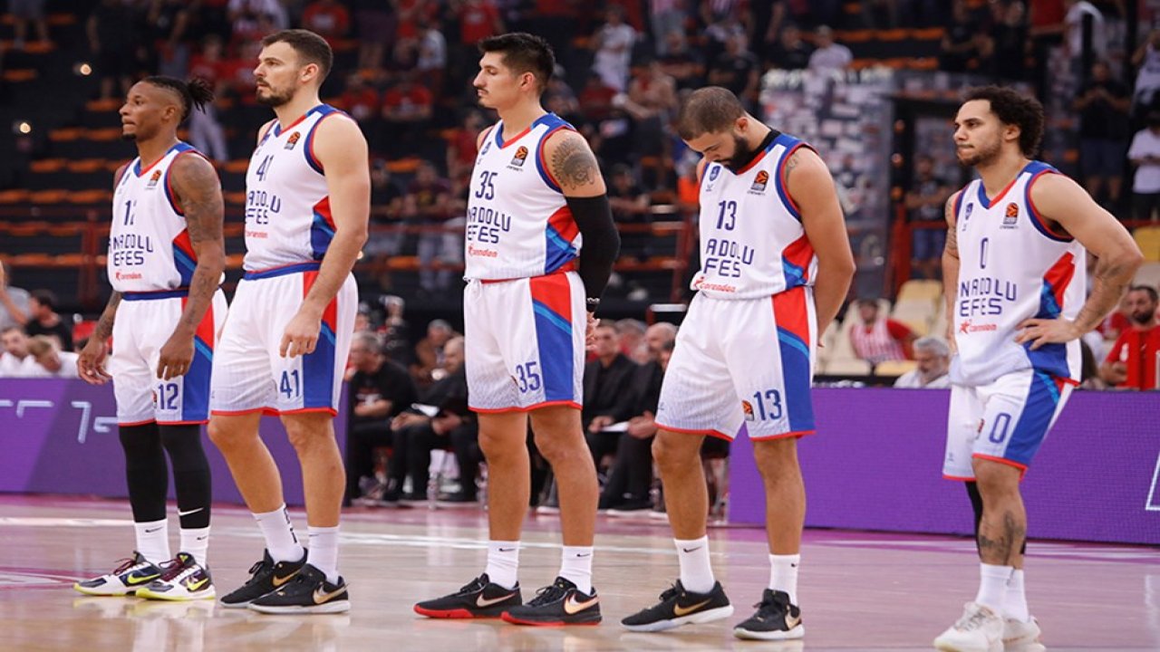 Anadolu Efes’e Yunanistan’da Soğuk Duş