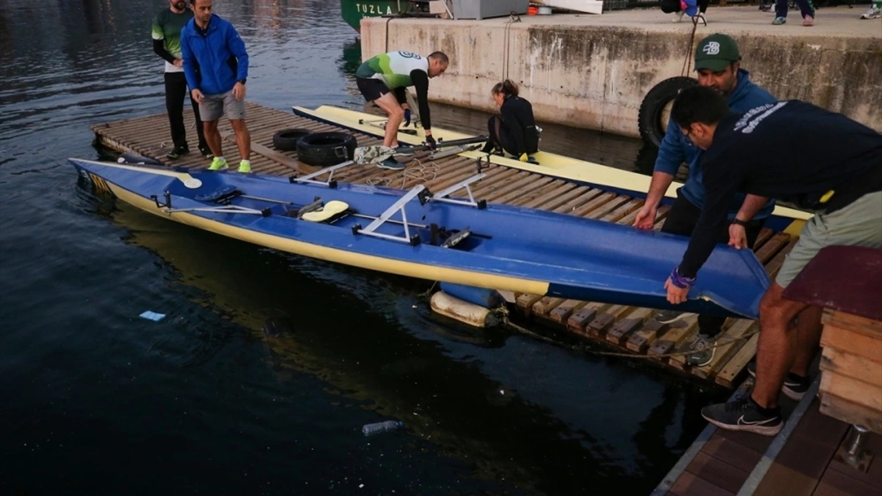 Bursa’da Yüzlerce Kişiyi Kürek Sporuyla Tanıştı