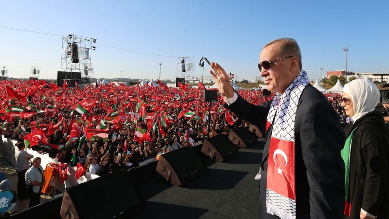 Cumhurbaşkanı Erdoğan: “Bir Gece Ansızın Gelebiliriz”