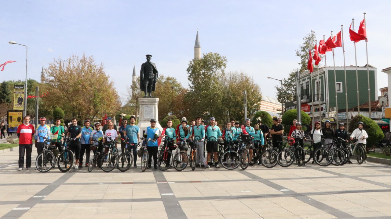 Cumhuriyet’in 100. Yılına Özel 100 Bisikletle Tur Düzenlendi