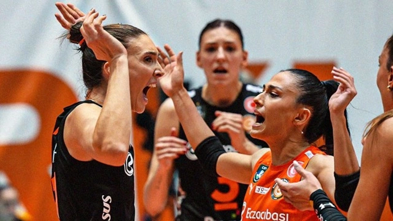 eczacibasi-kadin-voleybol-sevinc-17102023-b.webp