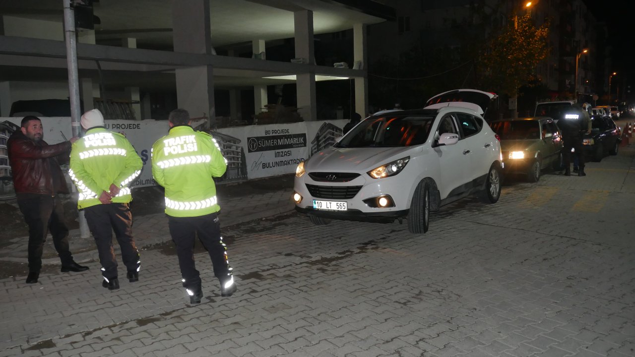 Emniyet Güçleri Tarafından Gerçekleştirilen Şok Asayiş Uygulamasında 11 Şüpheli Yakalandı