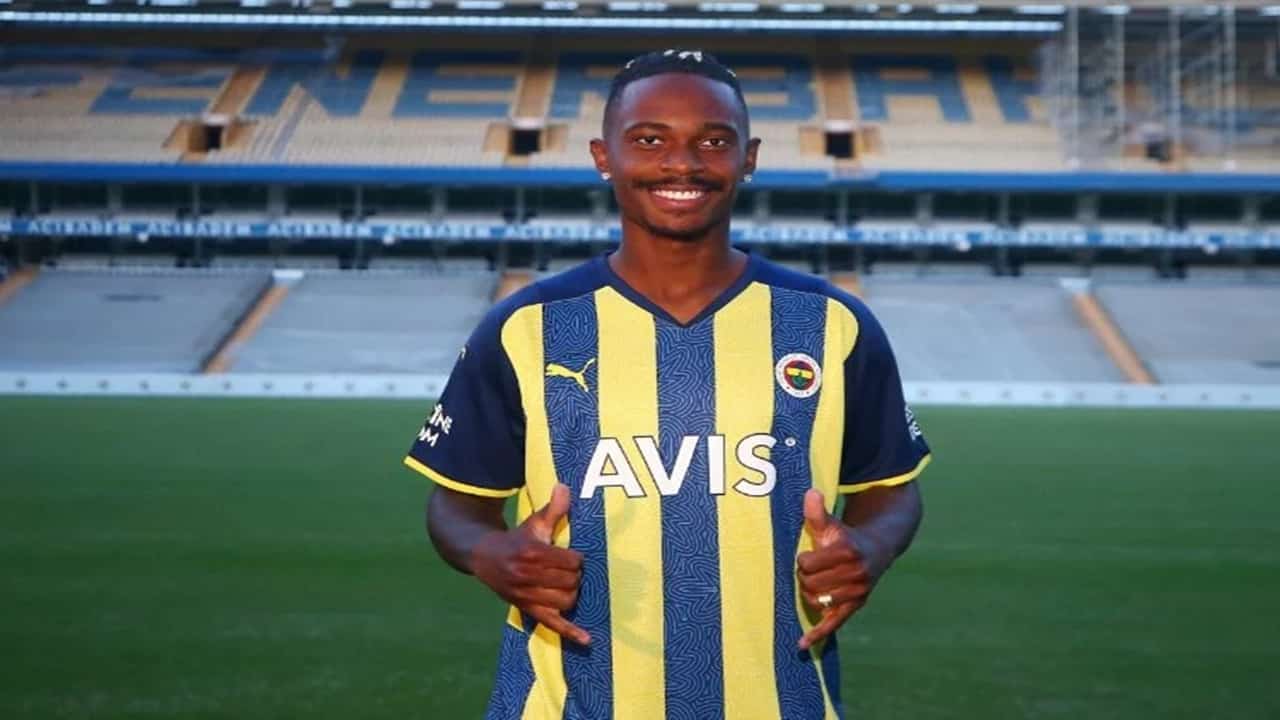 Fenerbahçe, Lincoln Henrique’nin Sözleşmesini Askıya Almayı Planlıyor