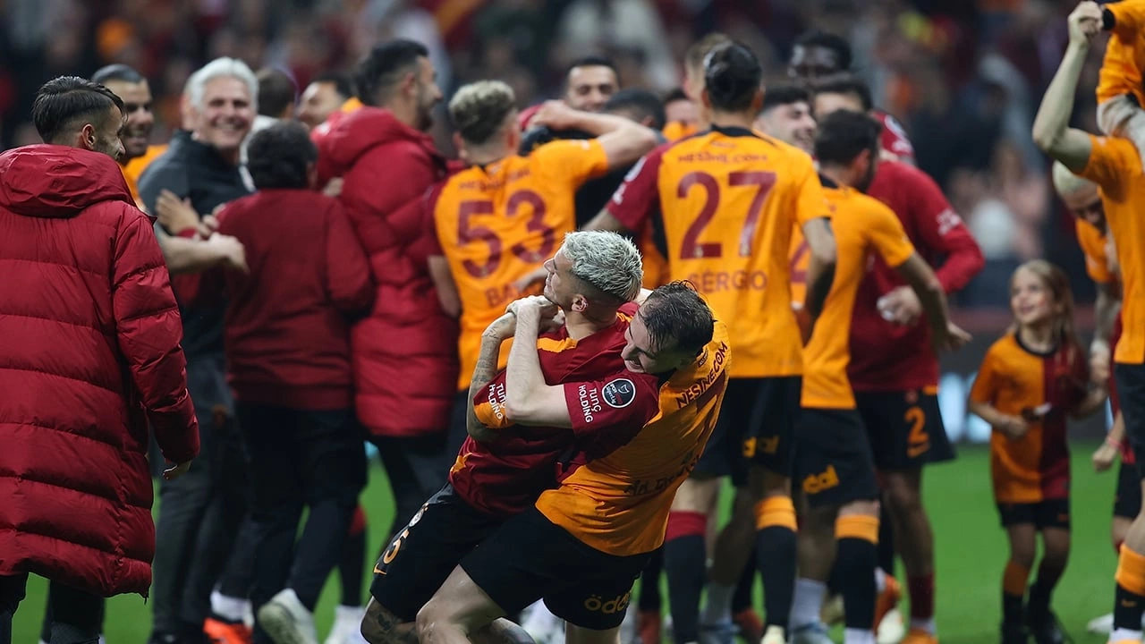 Galatasaray Yönetimi Kesenin Ağzını Açtı! Dudak Uçuklatan Prim