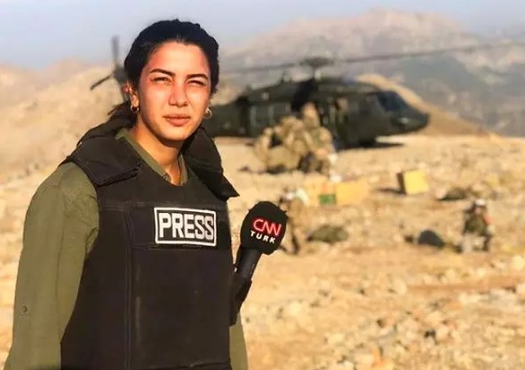 Gazze’deki CNN Türk muhabiri Fulya Öztürk’e Uyarı: Kızım Geri Çekil