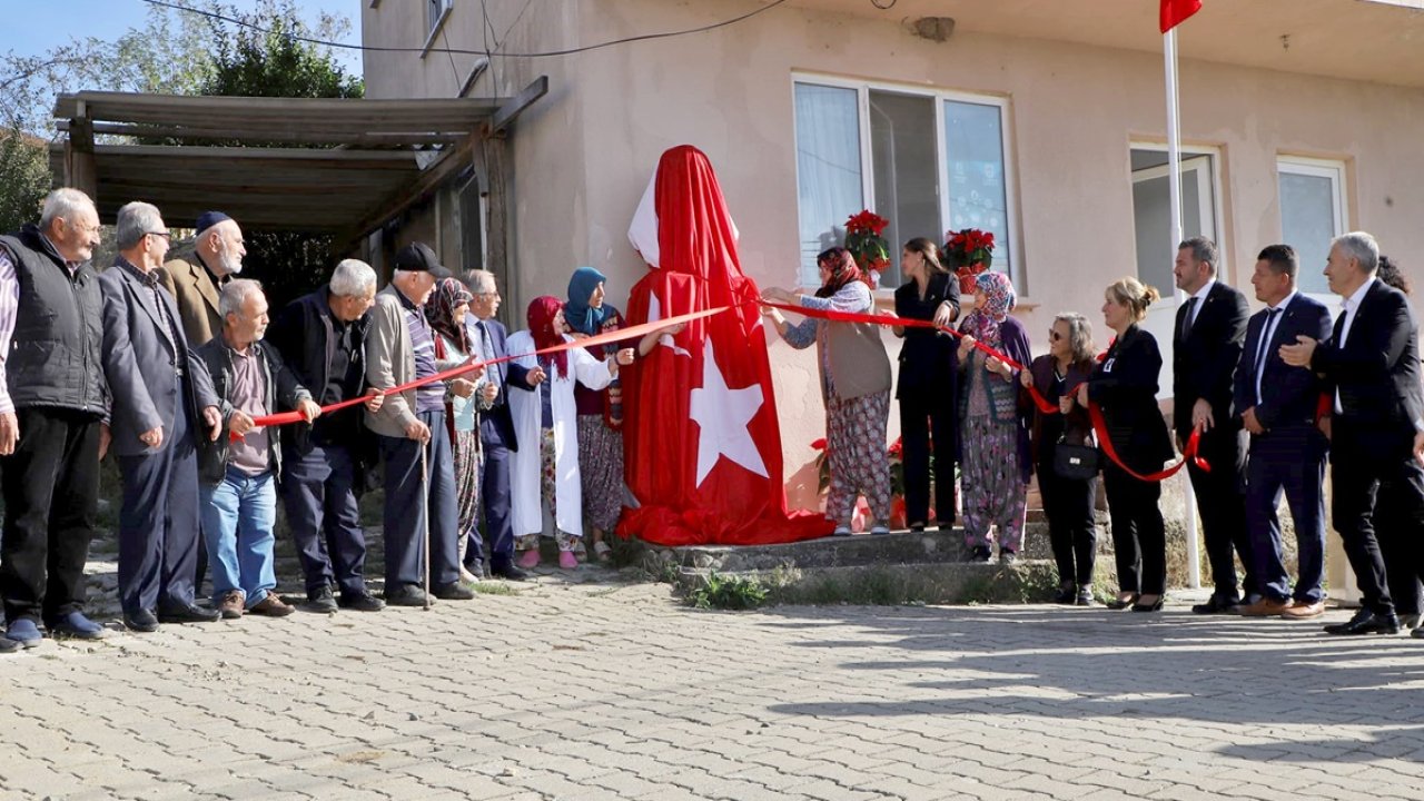 Gelibolu’da 2 Köye Atatürk Büstü Yapıldı