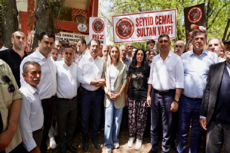 İmamoğlu çiftinden ‘Sarı Saltık’ ziyareti