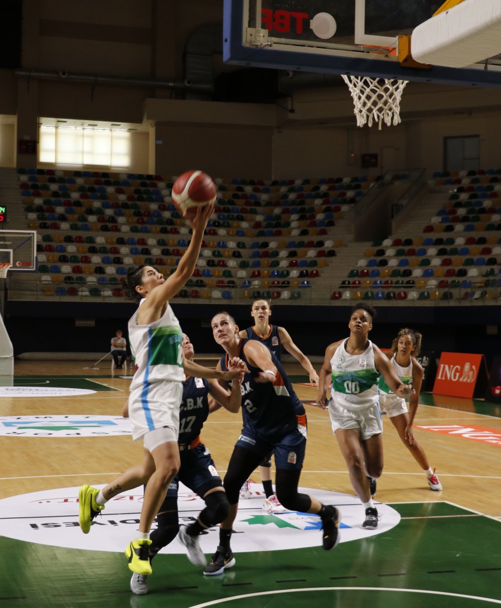 ING Kadınlar Basketbol Süper Ligi'nde İzmit Belediyespor ÇBK Mersin'i Mağlup Etti