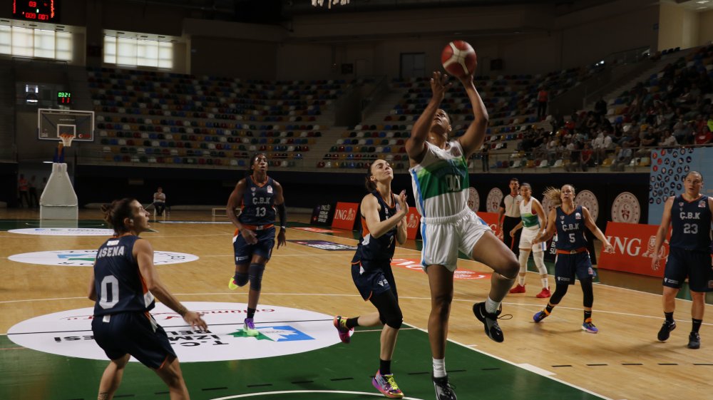 ING Kadınlar Basketbol Süper Ligi'nde İzmit Belediyespor ÇBK Mersin'i Mağlup Etti