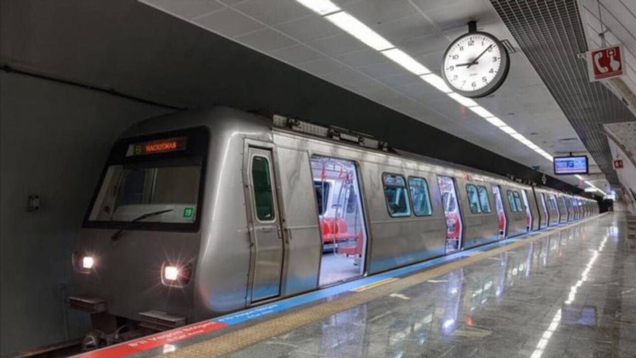 İstanbul Metroda İntihar Girişimi! Seferler Durduruldu