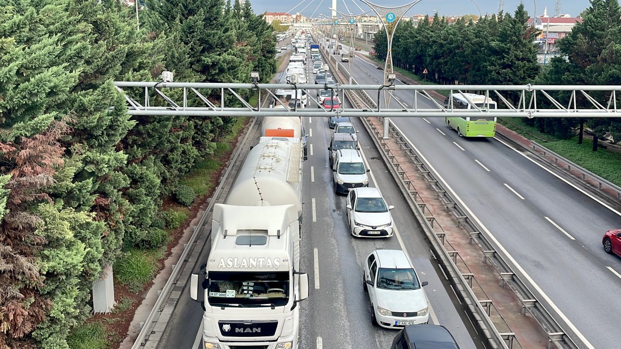 İzmit’te Zincirleme Trafik Kazası Ulaşımı Aksattı