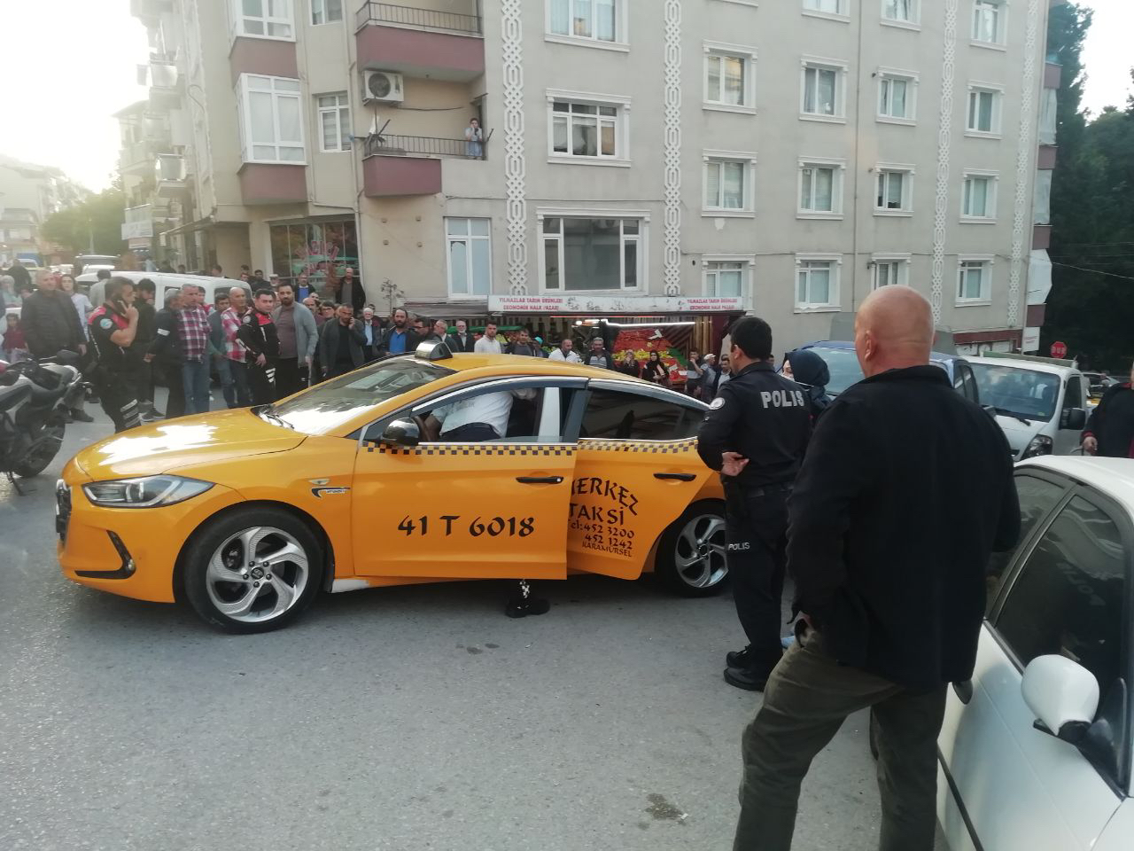 Kocaeli’de Silahla Vurulan Taksi Şoförü Yaşamını Yitirdi