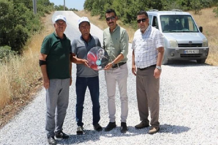 Manisa Büyükşehir Kırkağaç’ta yol konforunu arttırdı