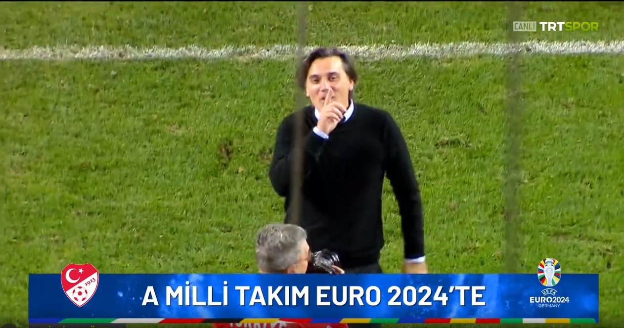 Montella Taraftara Üçlü Çektirdi! Muhteşem Görüntüler