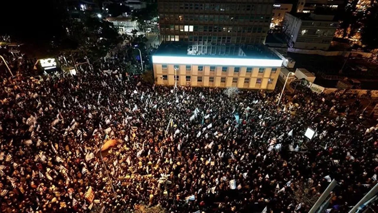 Netanyahu İsrail’de Protesto Edildi