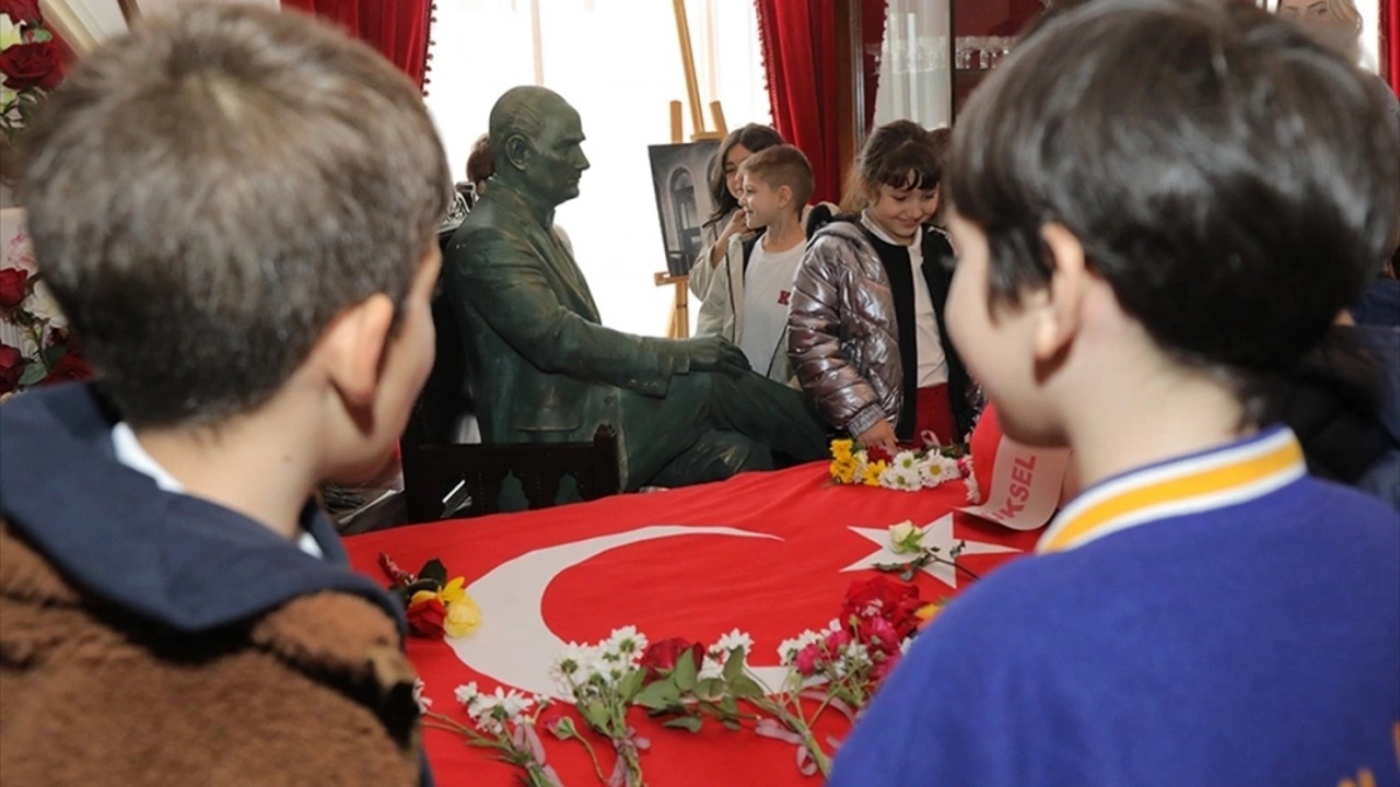 Öğrenciler Atatürk Odası’nı Ziyaret Etti