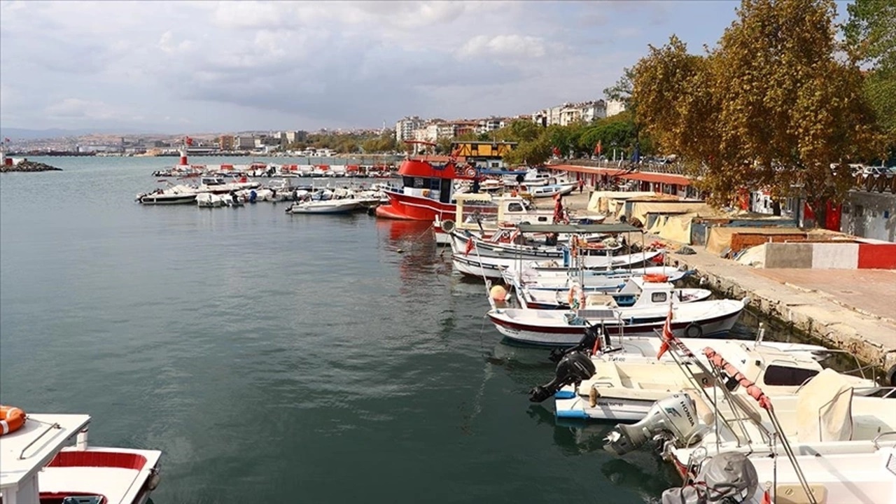 Tekirdağlı Balıkçılar Poyrazın Etkisiyle Denize Açılamadı