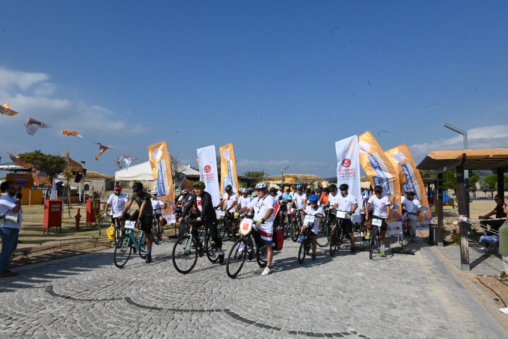 Troya Kültür Yolu Festivali'nde Bisiklet Tutkunları Pedal Çevirdi!