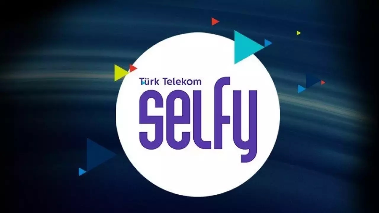 Türk Telekom Selfy Bol İnternetli Tarifelerle Gençleri Destekliyor