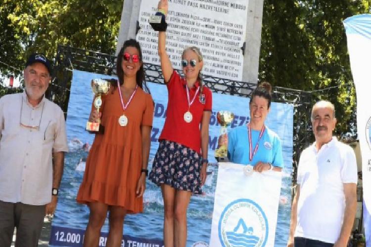 Yalova’dan Mudanya’ya yüzdüler