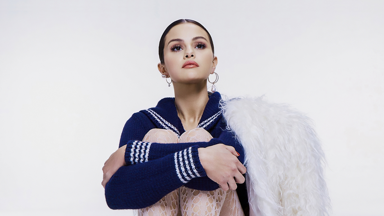 selena-gomez-cr-fashion-book-photoshoot.jpeg