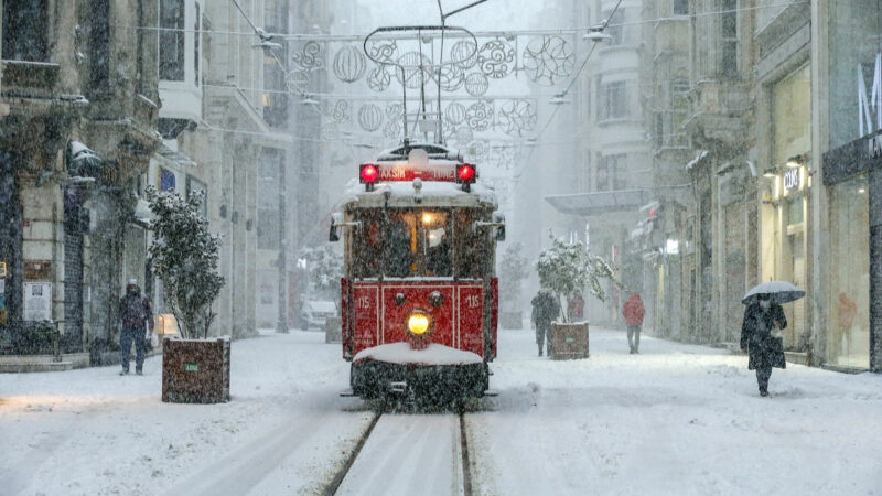 Bu Yıl İstanbul'a Kar Yağacak mı