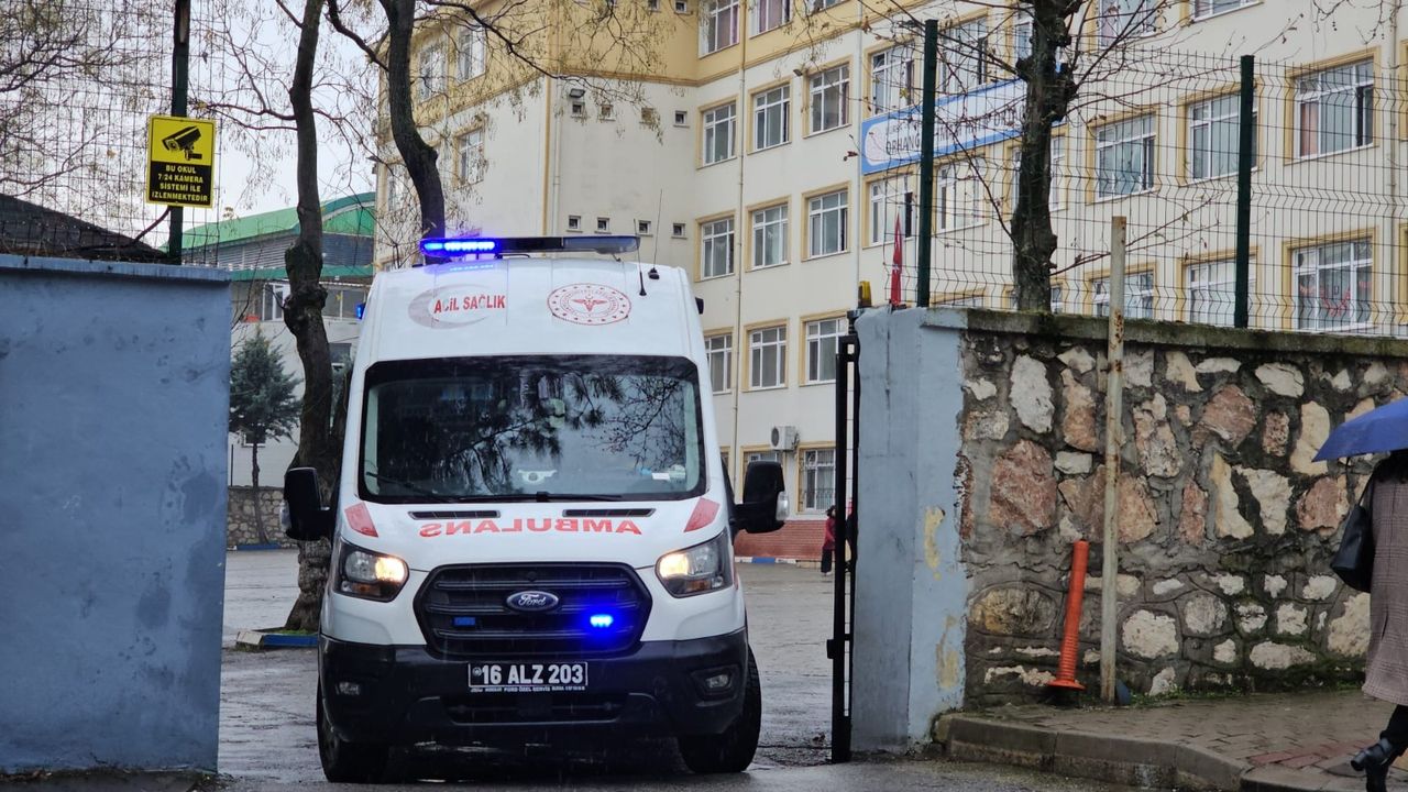 Bir Öğrenci Zehirlenme Haberi de Bursa’dan