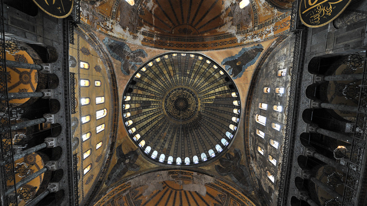 Ayasofya’nın Kubbesi Sökülüyor