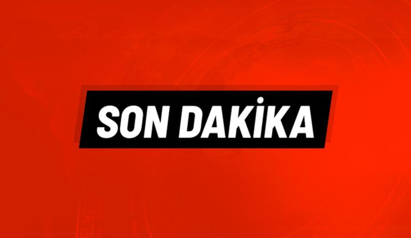 Balıkesir'in merkez Karesi ilçesinde patlayıcı üretilen fabrikada meydana gelen patlama ve çökme nedeniyle ölen ve yaralananların olduğu bildirildi. İlçeye bağlı kırsal Kavaklı Mahallesi'nde faaliyet gösteren fabrikanın kapsül üretimi yapılan bölümünde henüz bilinmeyen nedenle patlama meydana geldi. Olayın ardından bölgeye çok sayıda 112 Acil Sağlık ve itfaiye ekibi sevk edildi. Balıkesir Valisi İsmail Ustaoğlu, AA muhabirine, olayın ardından ekiplerin hemen bölgeye yönlendirildiğini bildirdi. Ölen ve yaralananlar olduğunu dile getiren Vali Ustaoğlu, "ZSR patlayıcı üretim tesisinde bir patlama meydana geliyor. Fabrikanın kapsül üretimi yapılan bölümünde patlama meydana geldikten sonra binada çökme oluştu. Şu anda tüm ekiplerimiz burada." dedi. Şu ana kadar 3 yaralının hastaneye kaldırıldığını belirten Ustaoğlu, bu kişilerin durumlarının iyi olduğunu ifade etti. Ustaoğlu, içeride kaç kişinin olduğuna yönelik tespit çalışmalarının sürdüğünü sözlerine ekledi.