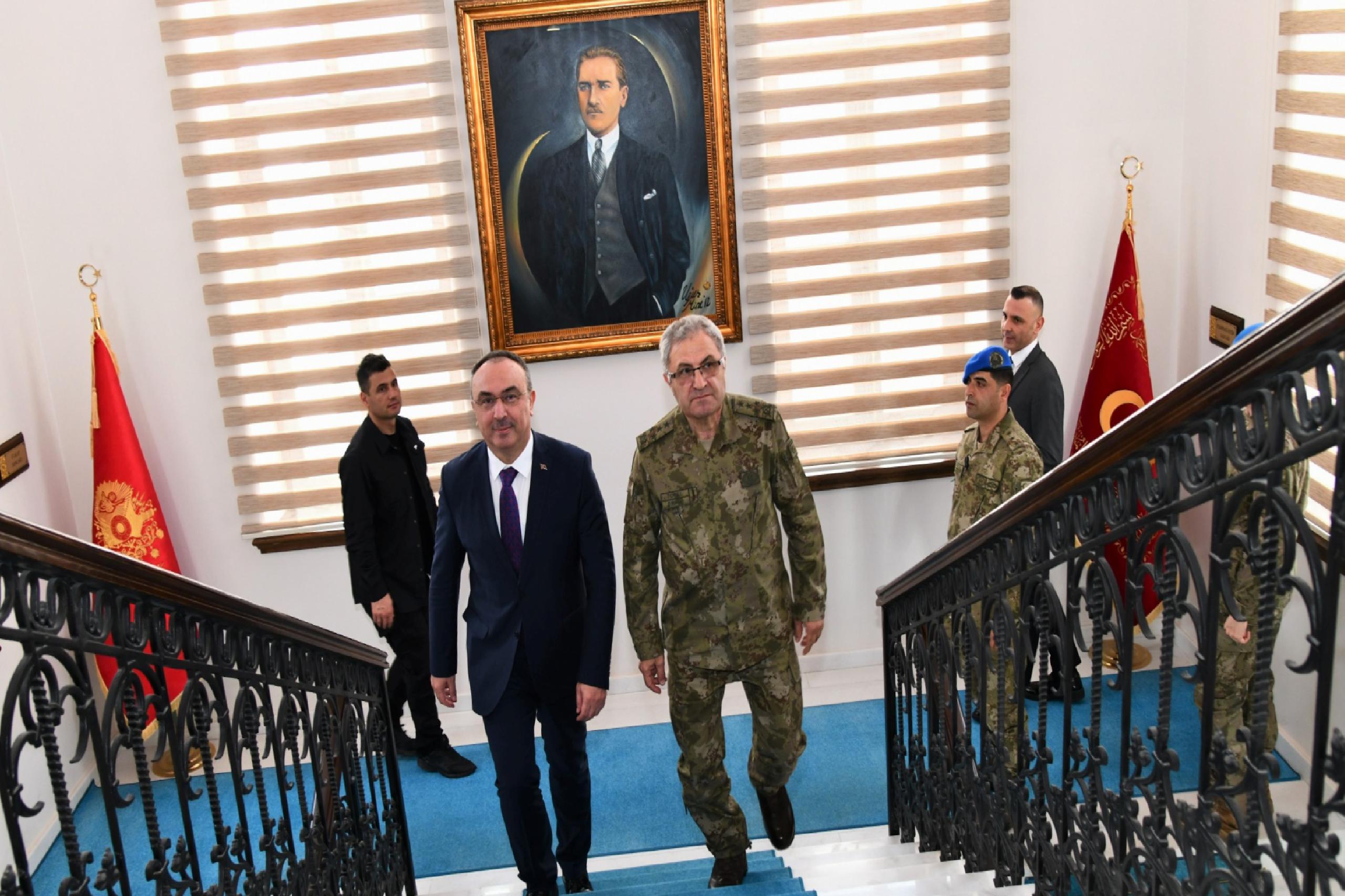 1. Ordu Komutanı Orgeneral Metin Tokel’den Vali Soytürk’e ziyaret haberi