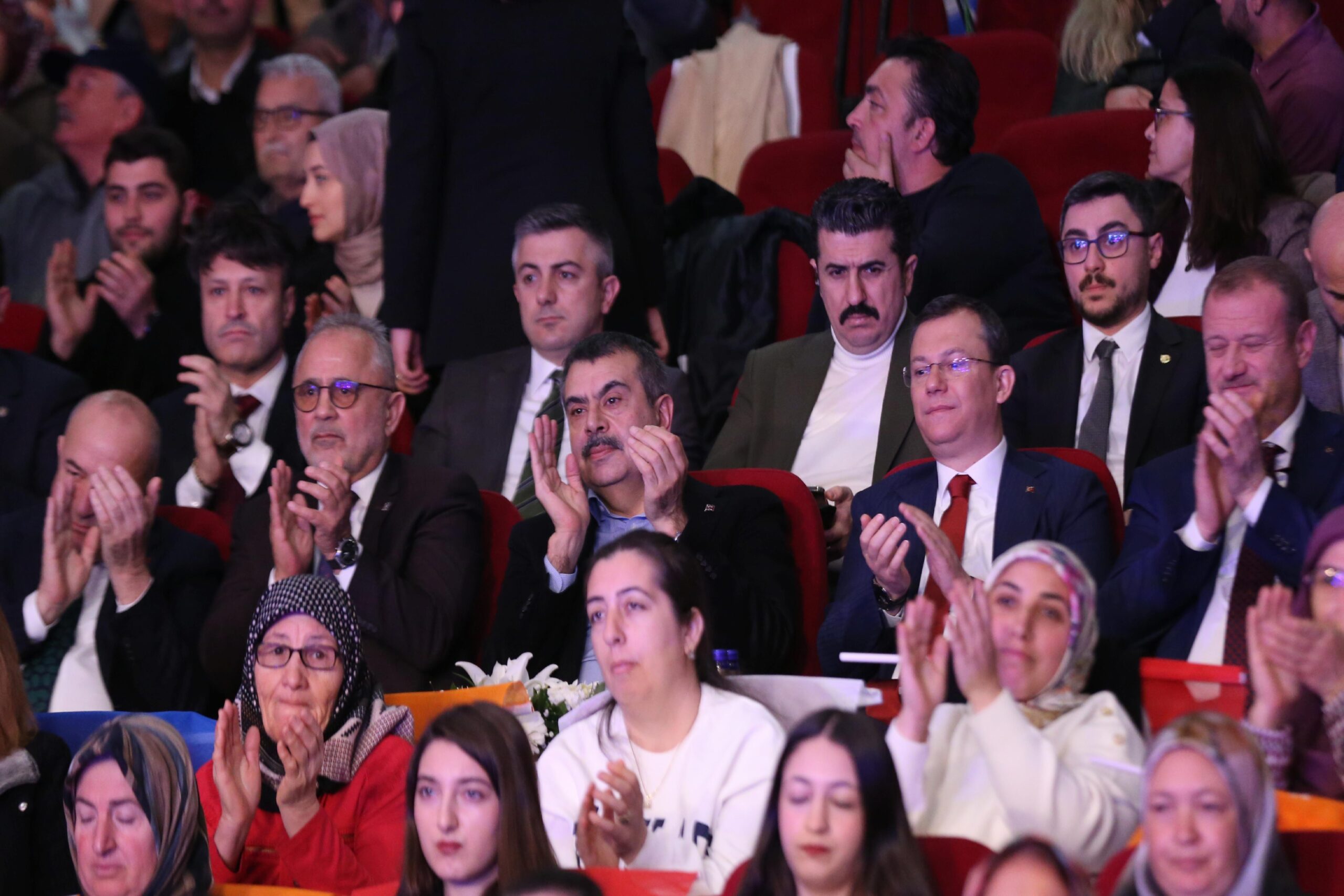 AK Parti Genel Sekreteri Şahin, AK Parti Çanakkale 8. Olağan İl Kongresi’nde konuştu: haberi