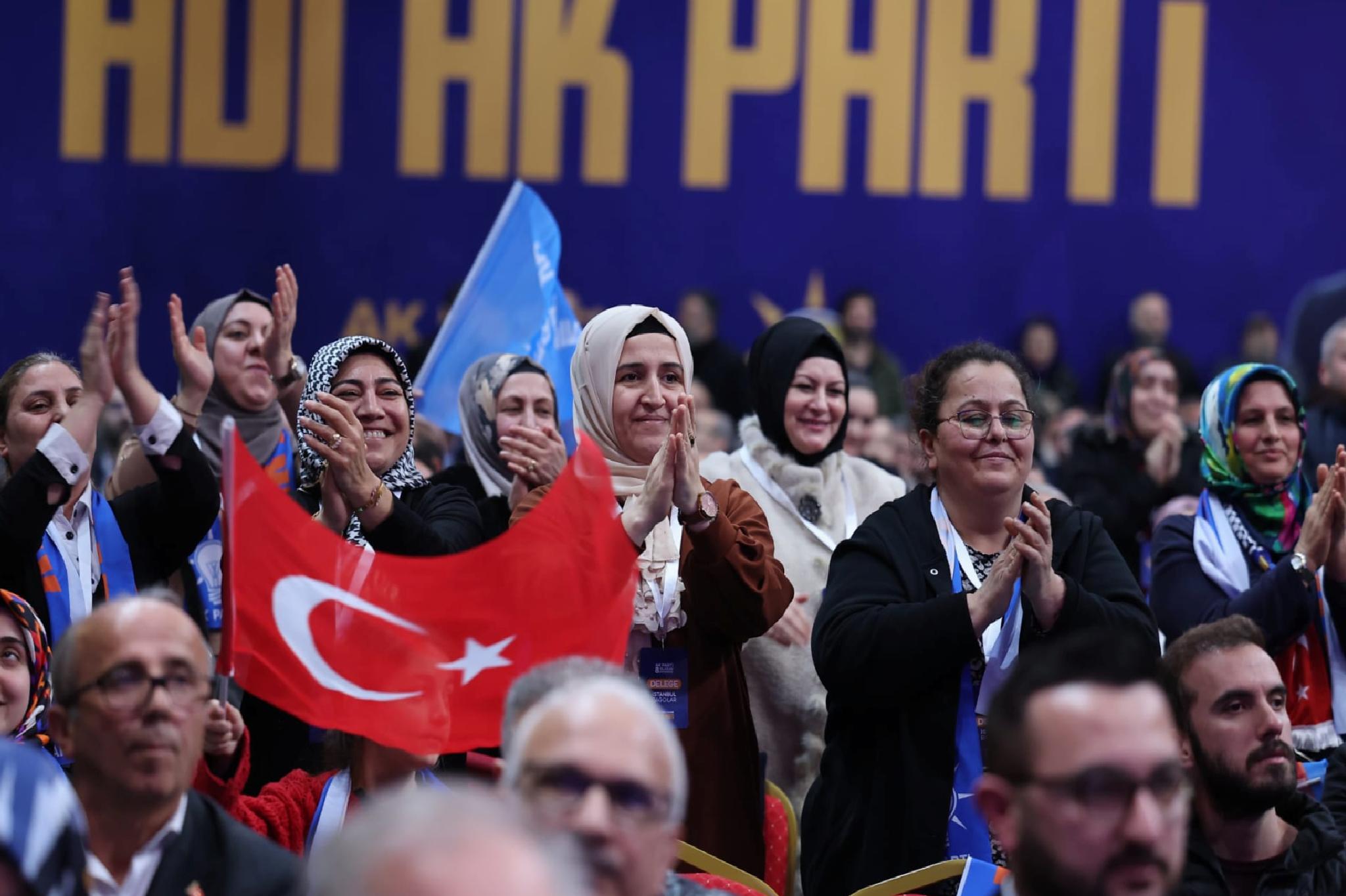 AK Parti İstanbul ilçe kongreleri tamamlandı haberi