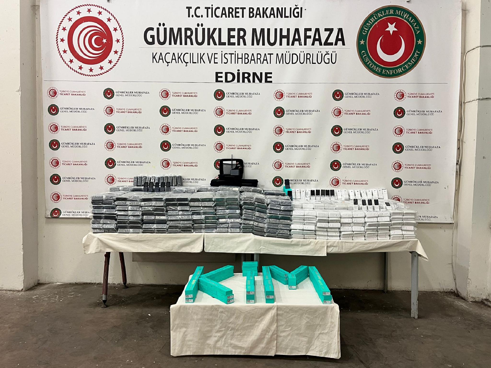 Kapıkule’de gümrük muhafaza ekipleri çok sayıda kaçakçılık girişimini önledi