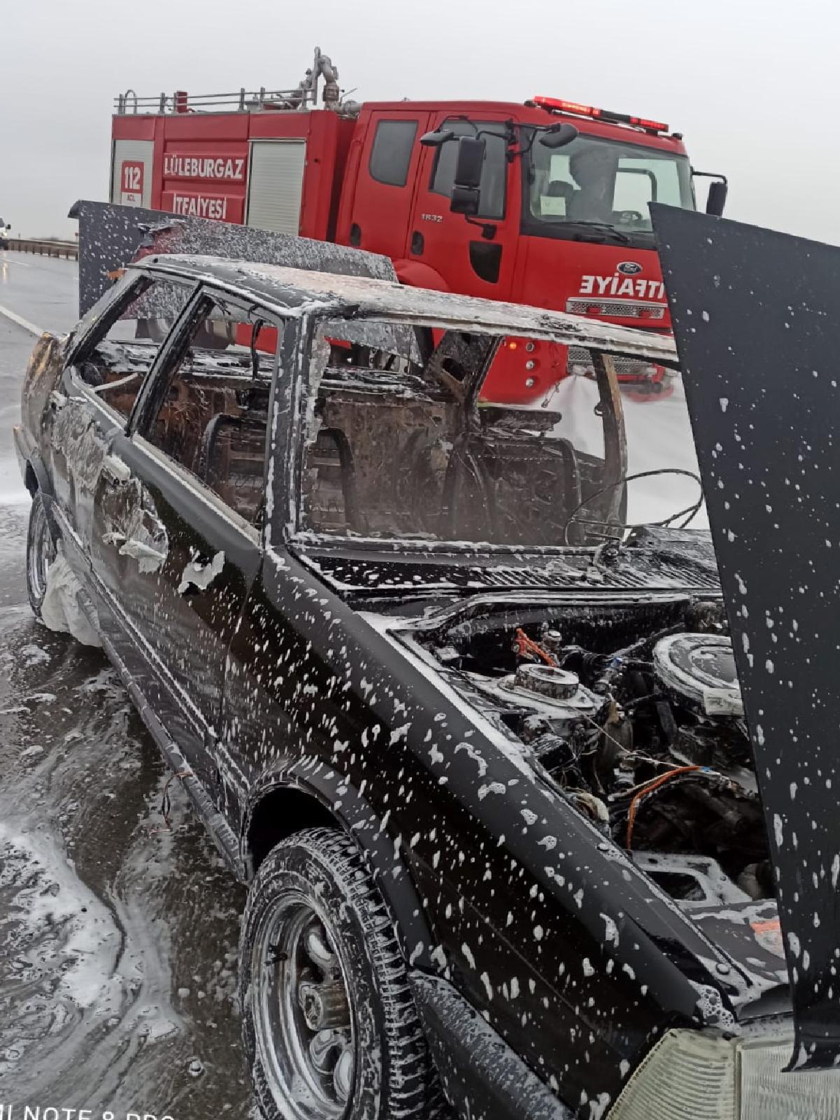 Kırklareli’nde seyir halindeki otomobilde çıkan yangın söndürüldü haberi