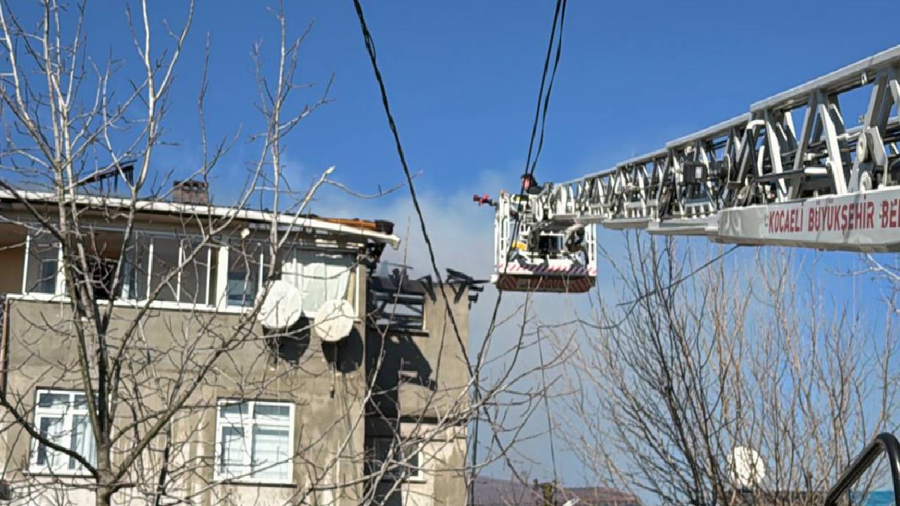 Kocaeli’de apartmanda çıkan yangında mahsur kalan 3 çocuk kurtarıldı haberi