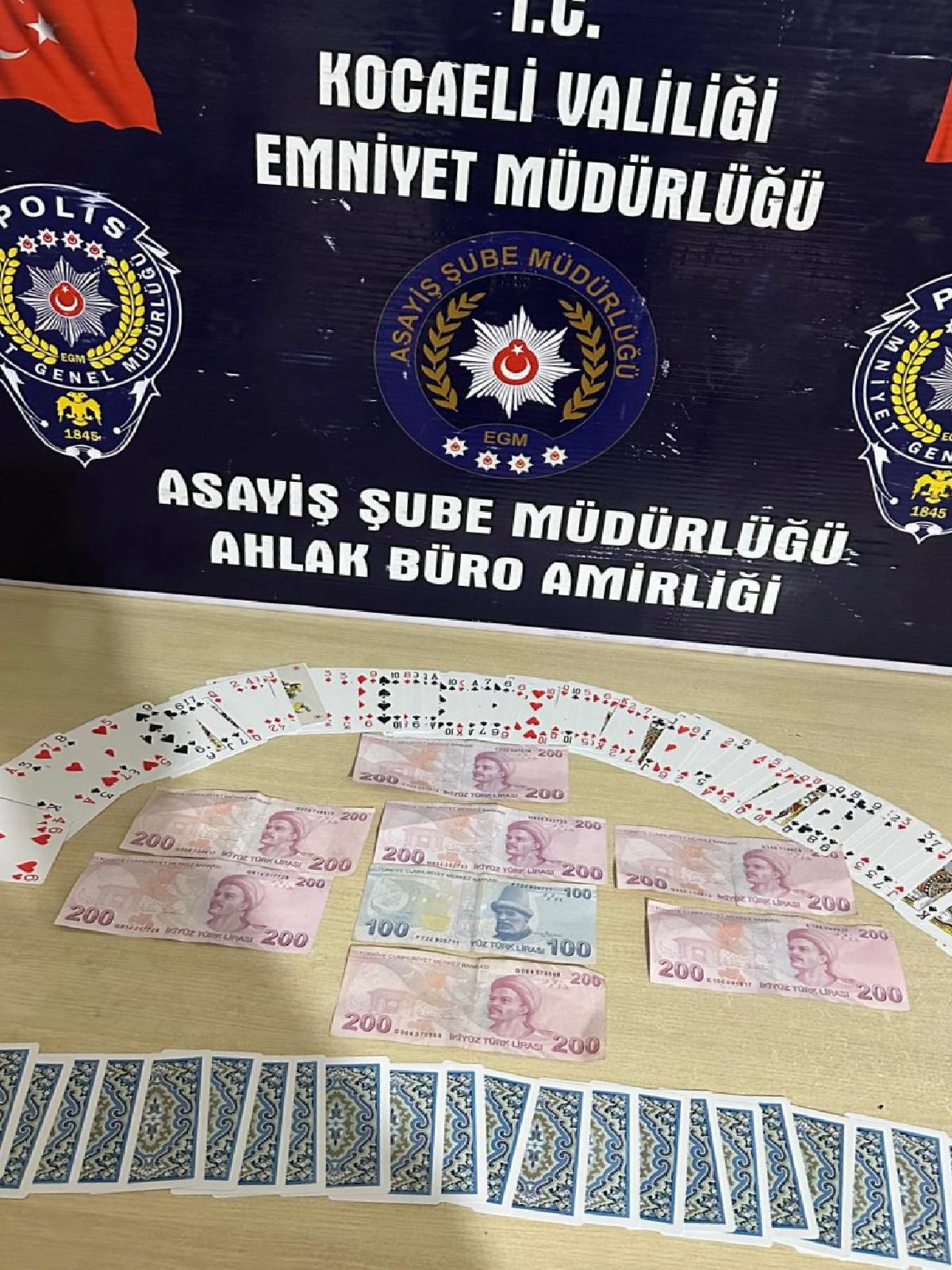 Kocaeli’de kumar oynayan 6 kişiye 55 bin 482 lira ceza verildi