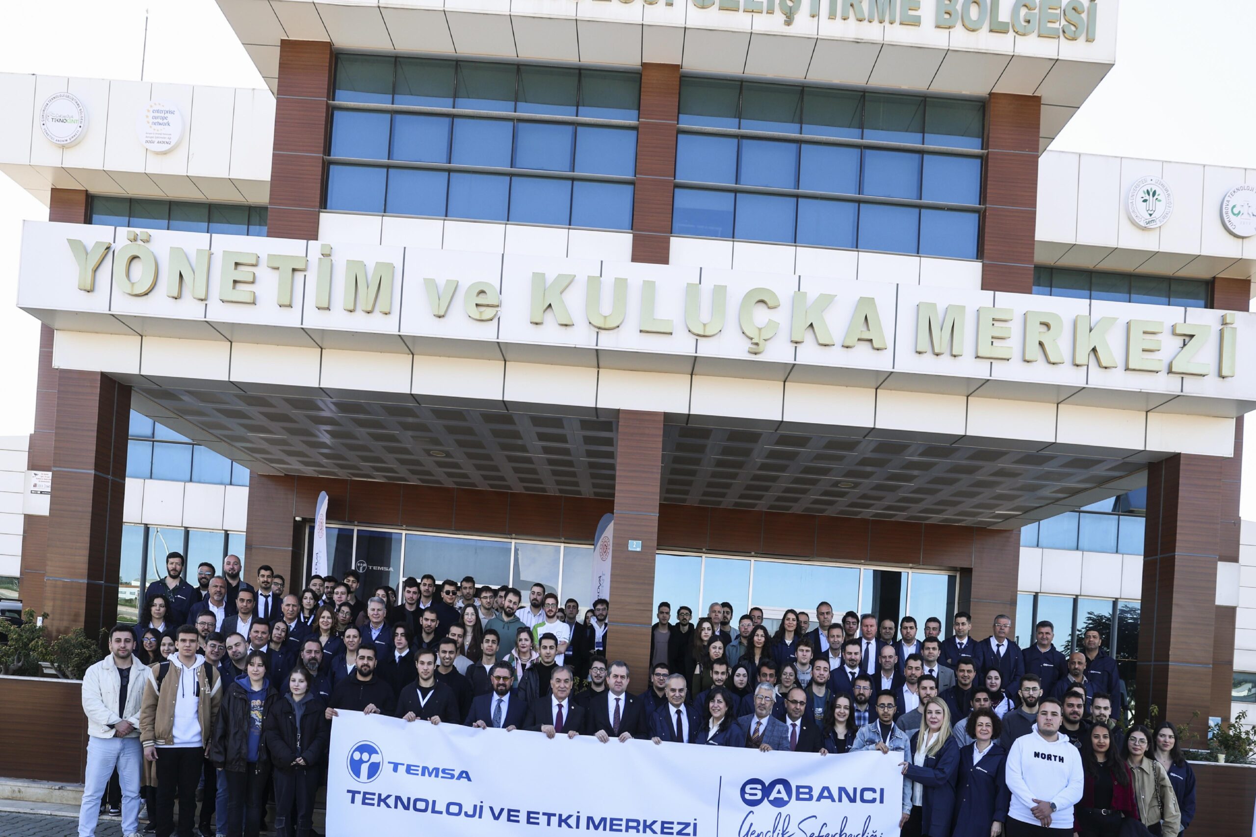 Sabancı Topluluğu yılın ilk iki TEMSA Teknoloji ve Etki Merkezi’ni Adana’da açtı haberi