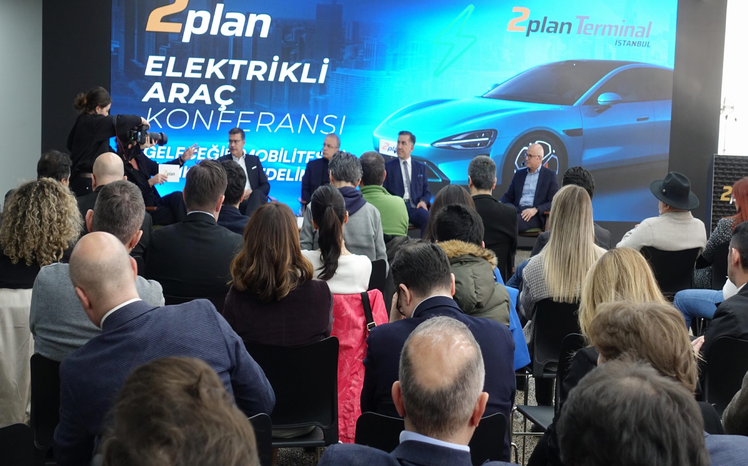 2plan Elektrikli Araç Konferansı’nda sektörün dönüşümü ele alındı haberi