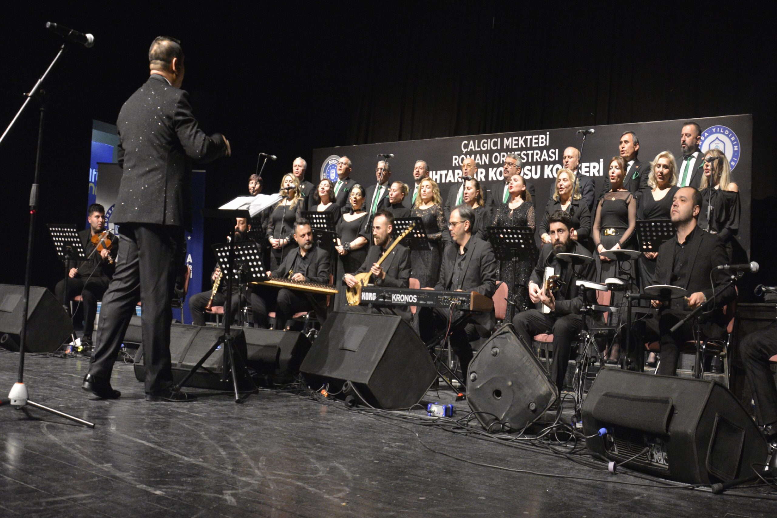 Bursa’da “Muhtarlar Korosu” konser verdi haberi