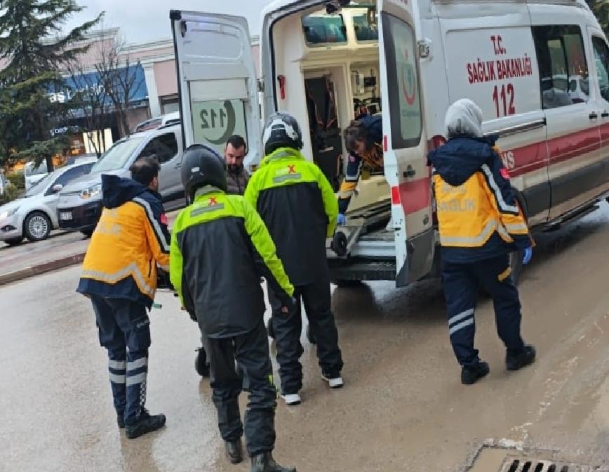 Bursa’da otomobil ile motosikletin çarpışması sonucu 1 kişi yaralandı haberi