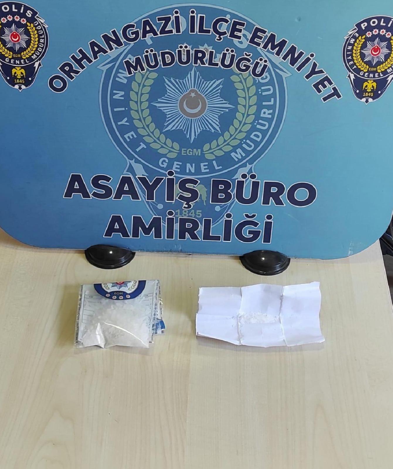 Bursa’da polisin “dur” ihtarına uymayan sürücü kovalamacayla yakalandı haberi