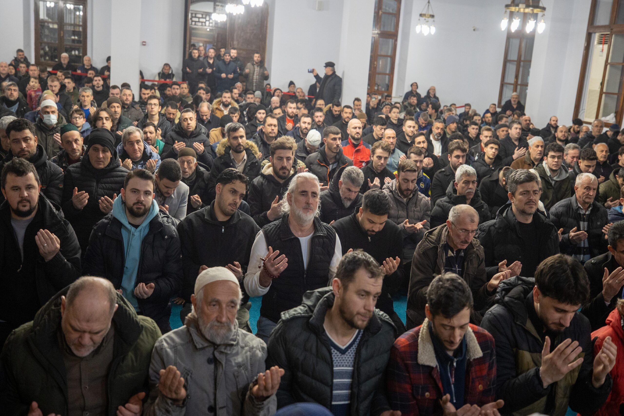 Doğu Marmara ve Batı Karadeniz’de Berat Kandili dualarla idrak edildi haberi