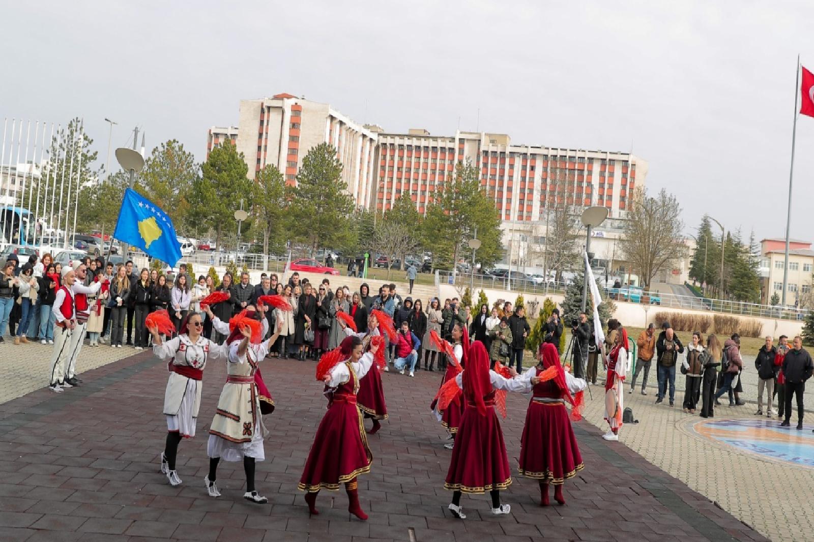 Edirne’de Balkan Halk Oyunları Festivali başladı haberi