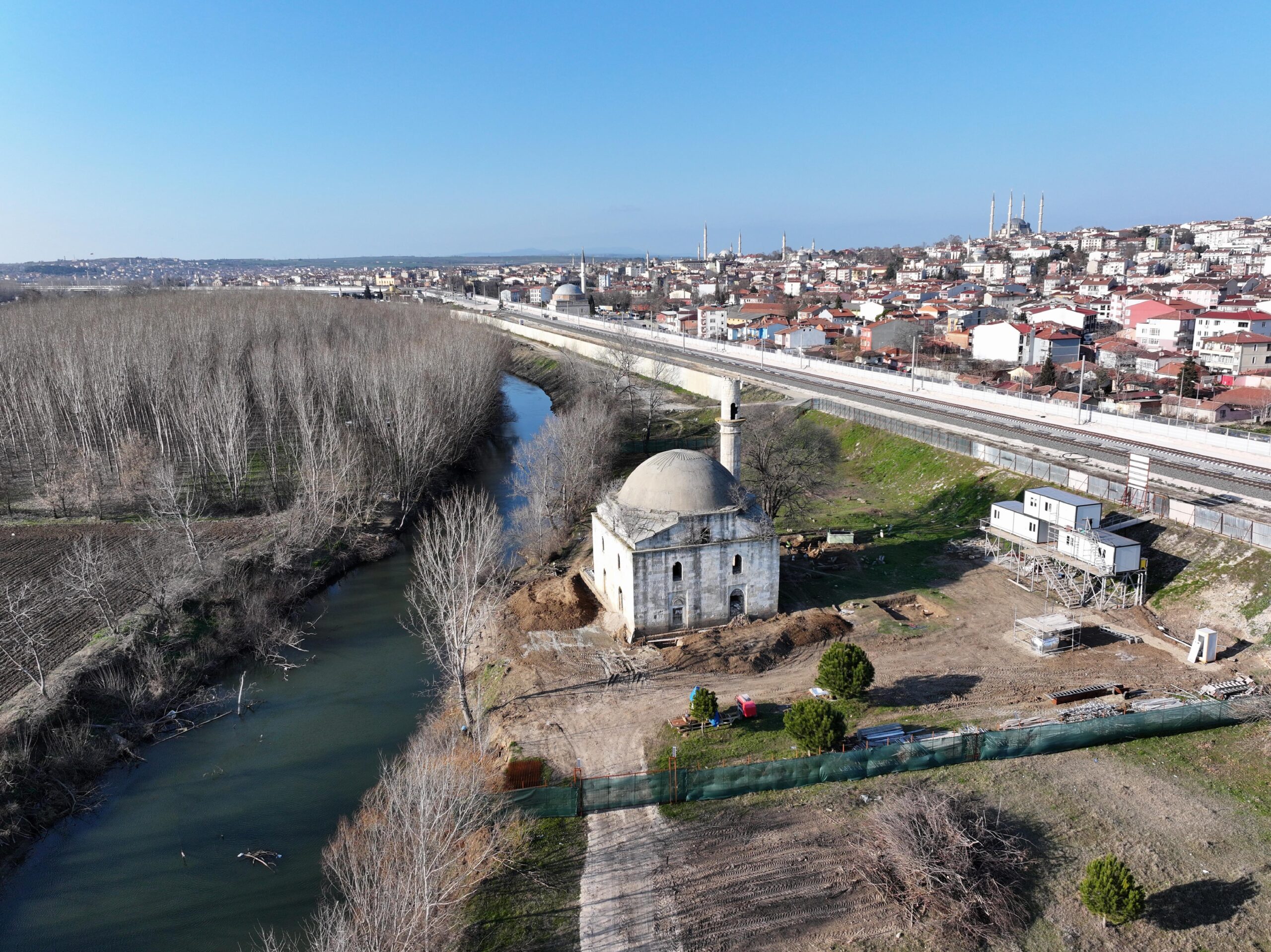 Edirne’de Tunca Nehri’nin kenarı düzenleniyor haberi