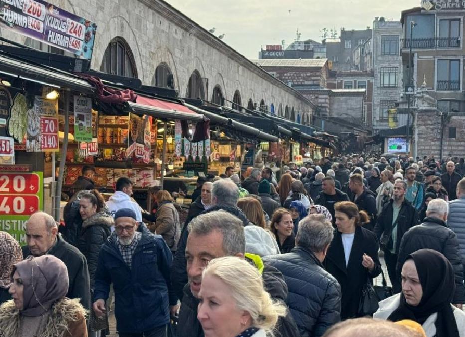 Eminönü’nde ramazan alışverişi yoğunluğu haberi