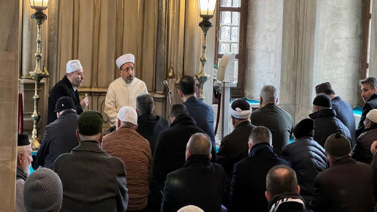 Eyüp Sultan Camii’nde 6 Şubat depremlerinde hayatını kaybedenler için mevlit okutuldu haberi