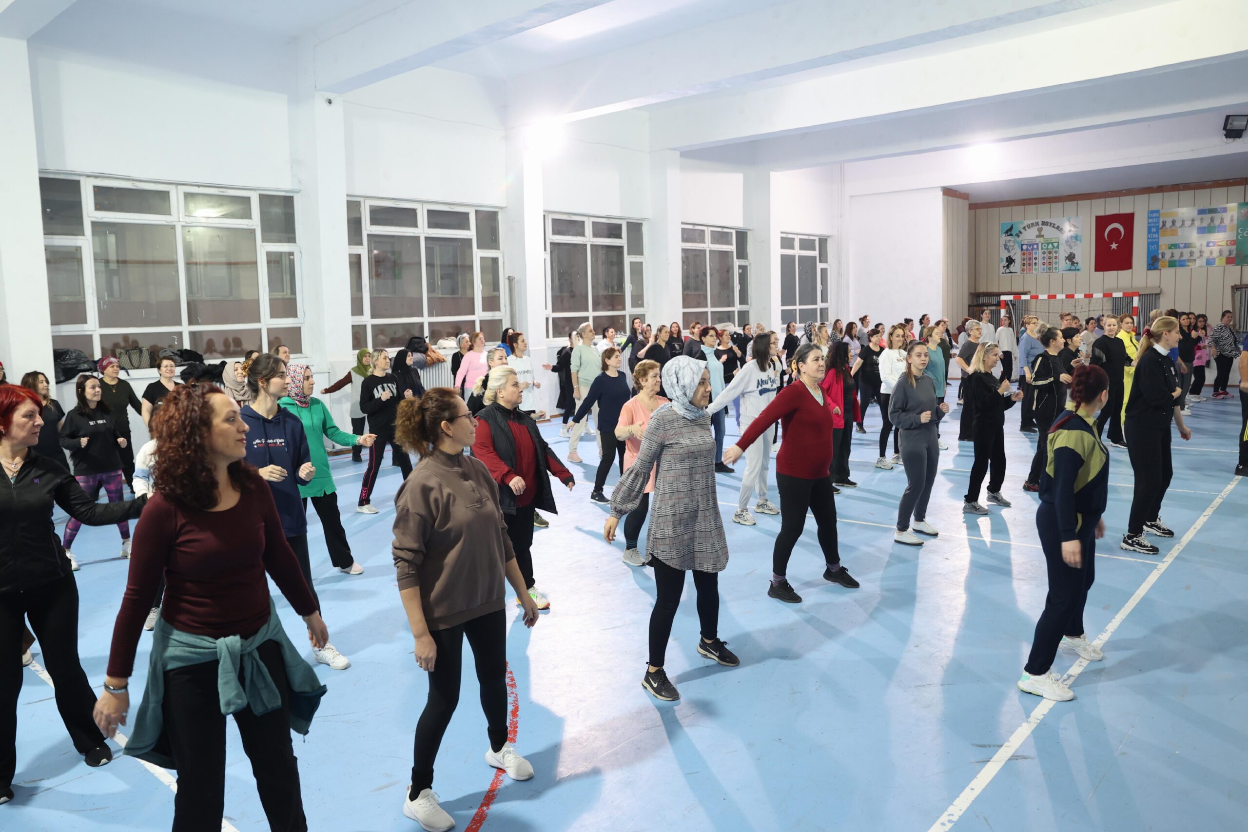 Kırklareli’nde kadınlar “Roman Fitness” ile zinde kalıyor haberi